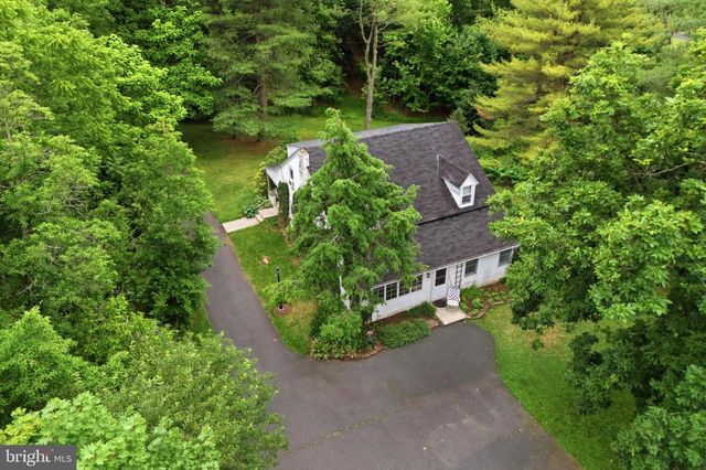 1933 DETWILER RD, Harleysville, PA 19438