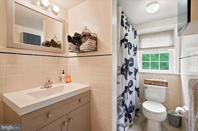 1933 DETWILER RD, Harleysville, PA 19438