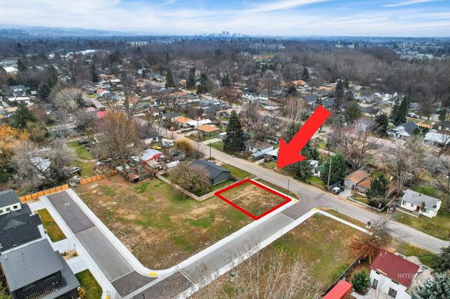 3002 N Water Run Ln, Boise, ID 83703