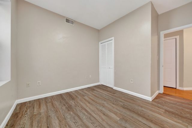 65 Hemenway St 6, Boston, MA 02115