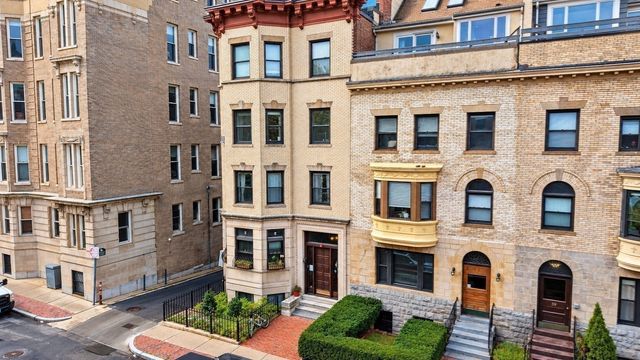 65 Hemenway St 6, Boston, MA 02115