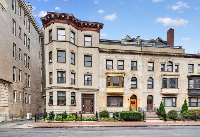 65 Hemenway St 6, Boston, MA 02115