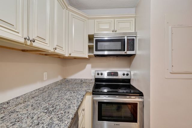 65 Hemenway St 6, Boston, MA 02115