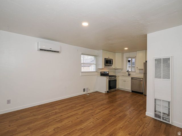 620 W 2ND AVE, Midvale, UT 84047