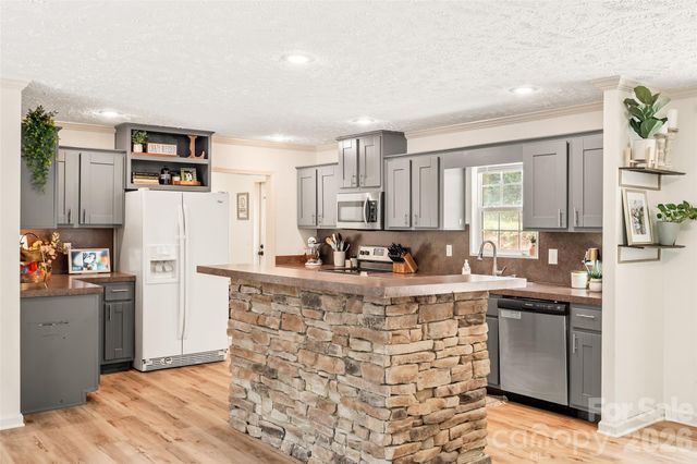 11 Misty Lane, Candler, NC 28715