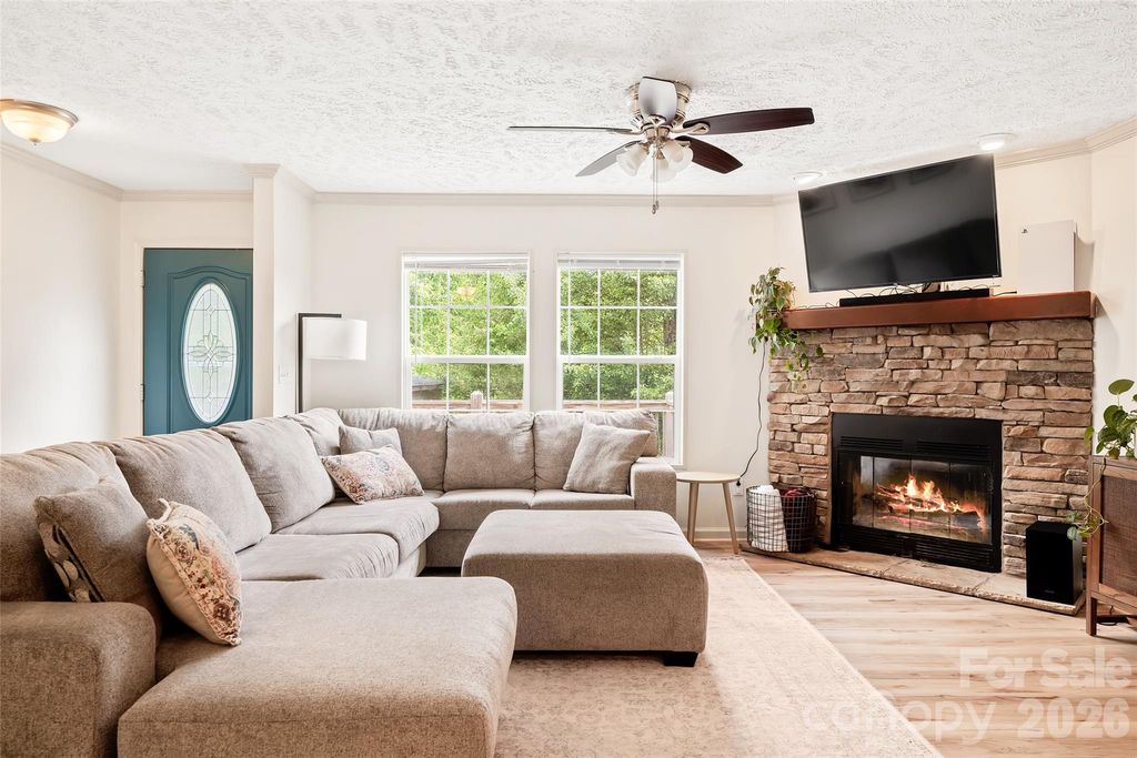 11 Misty Lane, Candler, NC 28715