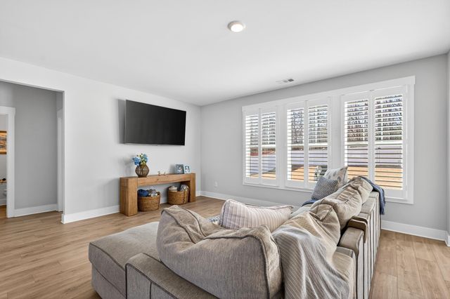 373 Fenwick Drive, Woodruff, SC 29388