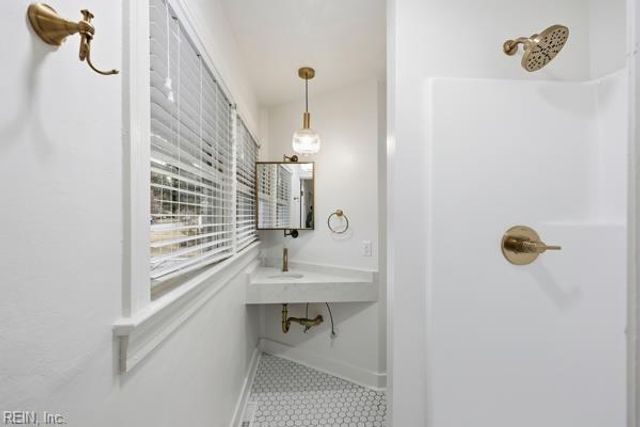 163 Columbia AVE, Hampton, VA 23669