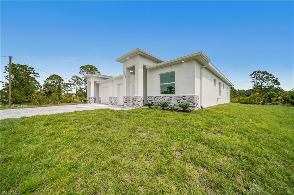 1153-1155 Countess AVE, LEHIGH ACRES, FL 33974 — photo 4