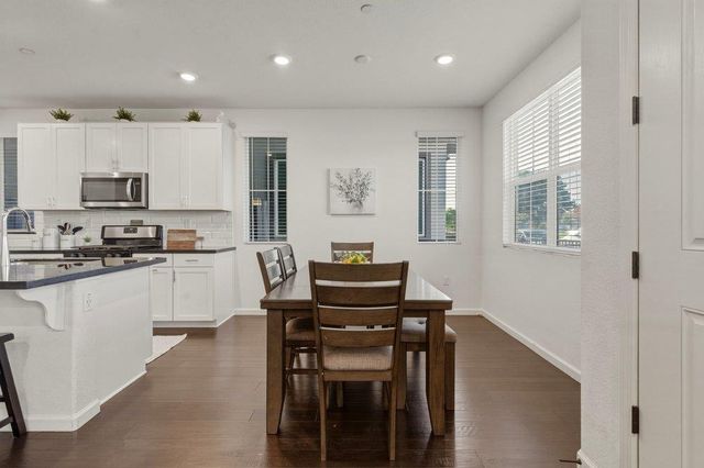 1131 Julia Circle, Hollister, CA 95023