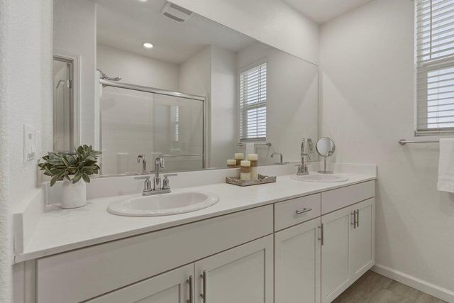 1131 Julia Circle, Hollister, CA 95023