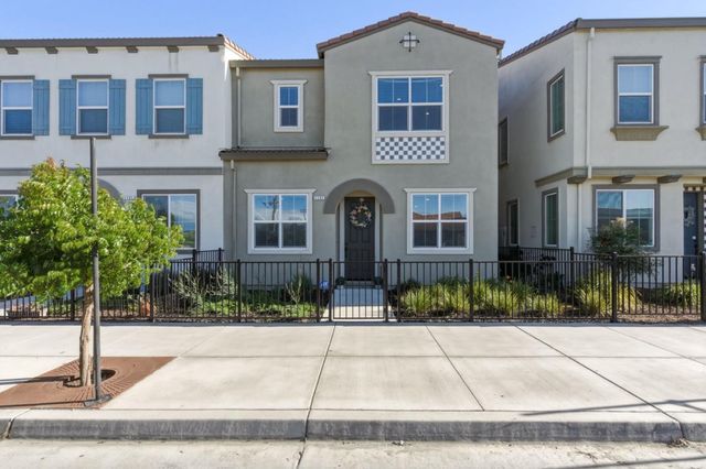 1131 Julia Circle, Hollister, CA 95023