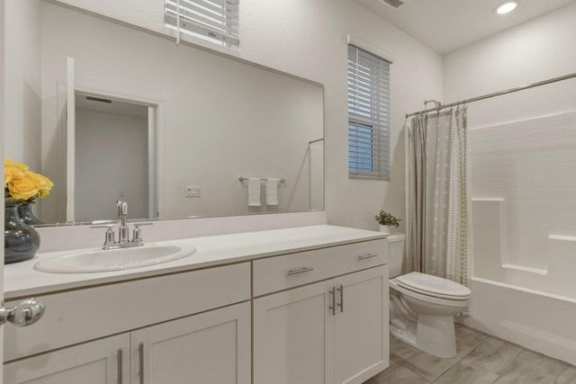 1131 Julia Circle, Hollister, CA 95023