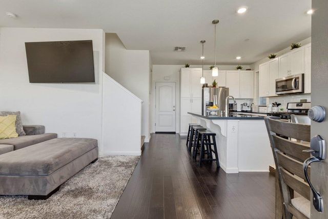 1131 Julia Circle, Hollister, CA 95023
