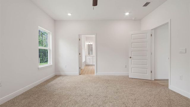 122 E Gray Owl Drive, Freeport, FL 32439