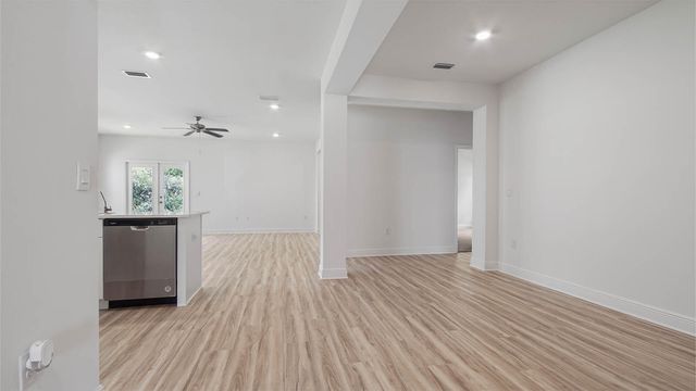 122 E Gray Owl Drive, Freeport, FL 32439