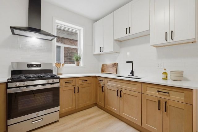 6029 S Artesian Avenue, Chicago, IL 60629