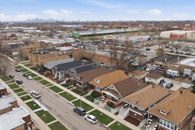 6029 S Artesian Avenue, Chicago, IL 60629