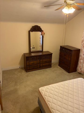 5452 W Warwick Avenue, Chicago, IL 60641