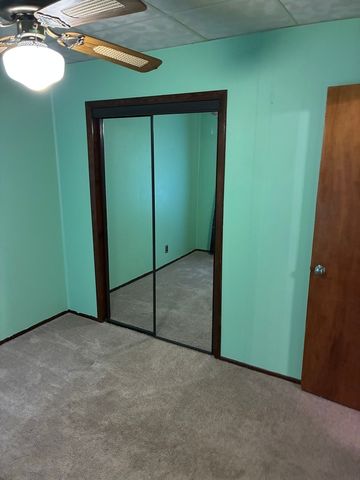 5452 W Warwick Avenue, Chicago, IL 60641