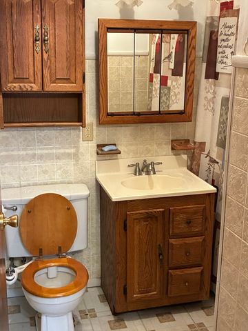 5452 W Warwick Avenue, Chicago, IL 60641