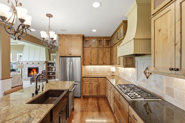 19475 Oak Grove Avenue, Prior Lake, MN 55372