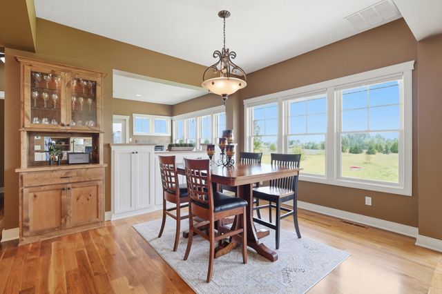 19475 Oak Grove Avenue, Prior Lake, MN 55372