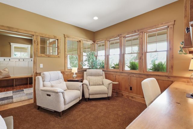 19475 Oak Grove Avenue, Prior Lake, MN 55372