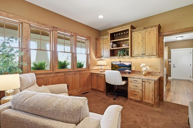 19475 Oak Grove Avenue, Prior Lake, MN 55372