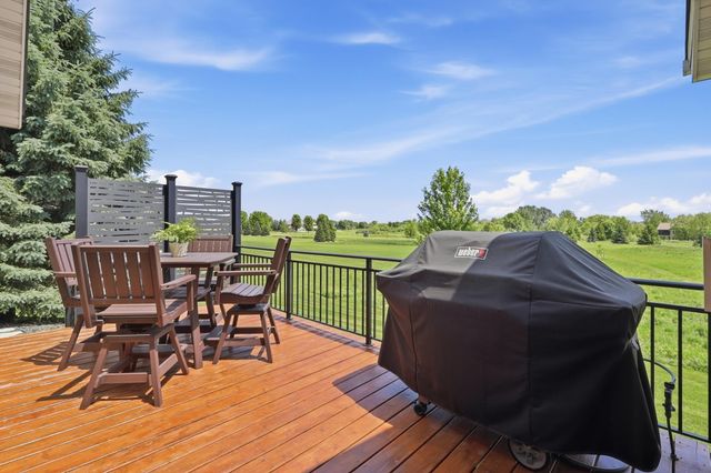 19475 Oak Grove Avenue, Prior Lake, MN 55372