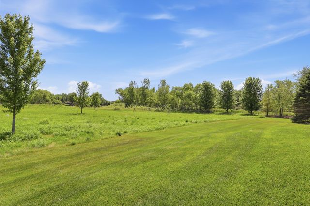 19475 Oak Grove Avenue, Prior Lake, MN 55372