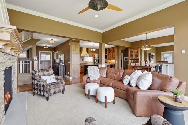 19475 Oak Grove Avenue, Prior Lake, MN 55372