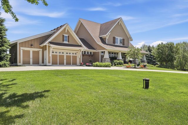 19475 Oak Grove Avenue, Prior Lake, MN 55372