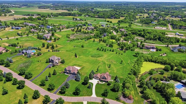 19475 Oak Grove Avenue, Prior Lake, MN 55372