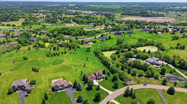 19475 Oak Grove Avenue, Prior Lake, MN 55372