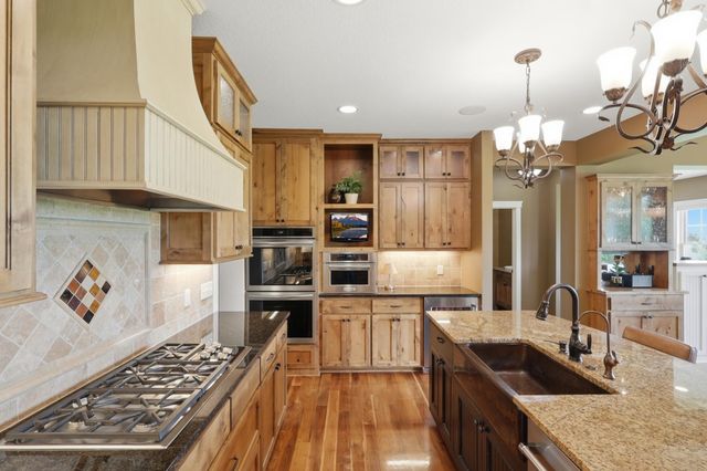 19475 Oak Grove Avenue, Prior Lake, MN 55372
