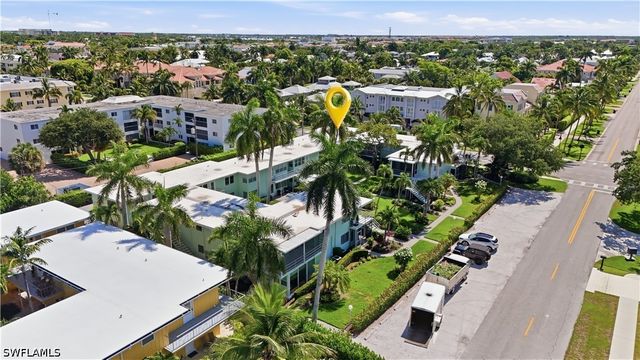 285 8th AVE S 285, Naples, FL 34102