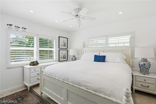 285 8th AVE S 285, Naples, FL 34102
