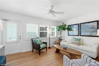 285 8th AVE S 285, Naples, FL 34102