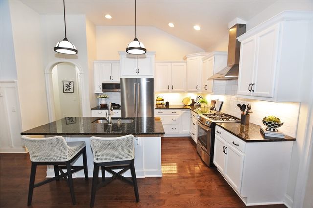 47 Samanthas Way, Henrietta, NY 14534