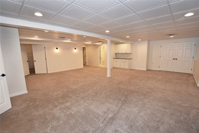 47 Samanthas Way, Henrietta, NY 14534