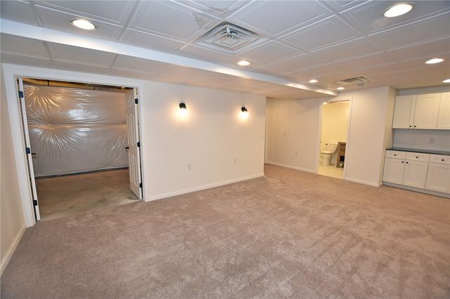 47 Samanthas Way, Henrietta, NY 14534