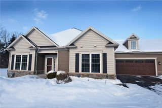 47 Samanthas Way, Henrietta, NY 14534