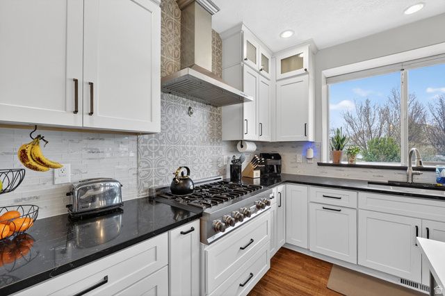 3372 W WATERBRIDGE CV, South Jordan, UT 84095