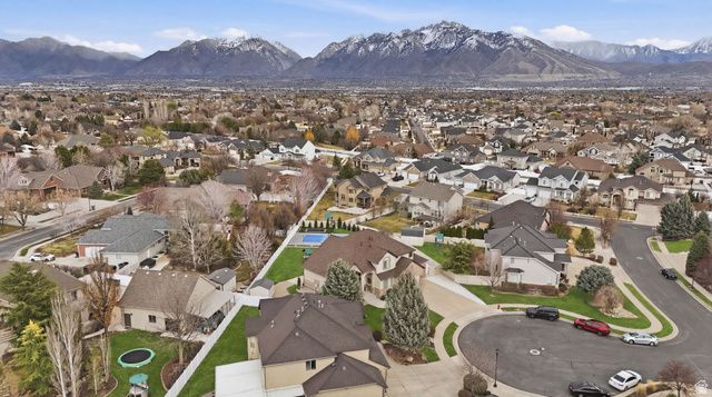 3372 W WATERBRIDGE CV, South Jordan, UT 84095
