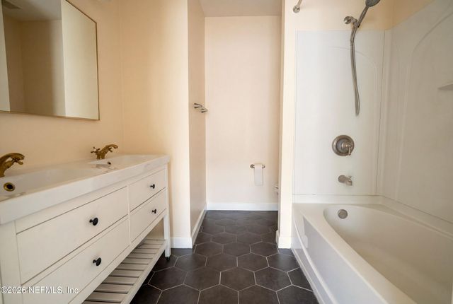 8118 SUMMERGATE Court, Jacksonville, FL 32256