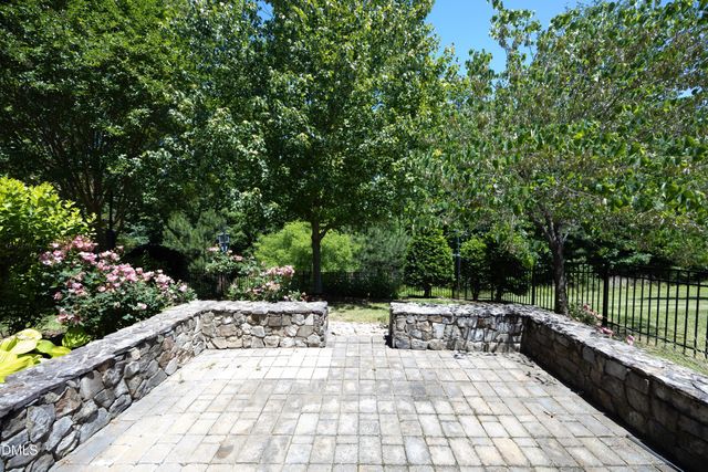 109 Wildwind Drive, Chapel Hill, NC 27516