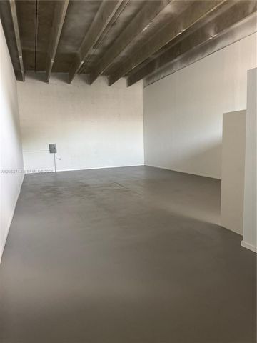 1671 W 38th Place 1406, Hialeah, FL 33012