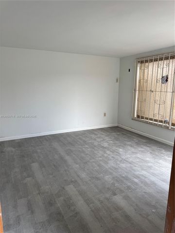 1671 W 38th Place 1406, Hialeah, FL 33012