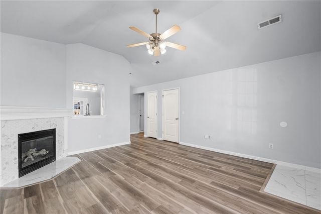 2400 SW Choctaw Street, Bentonville, AR 72712